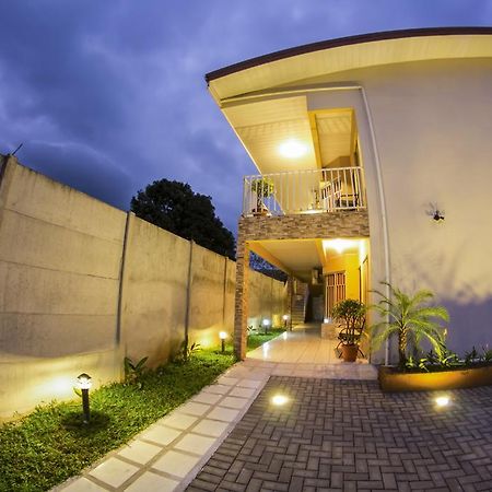 Apartamentos Valle Del Volcan La Fortuna Extérieur photo