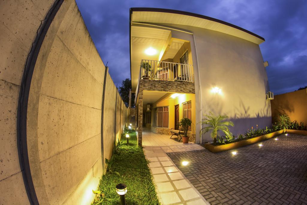 Apartamentos Valle Del Volcan La Fortuna Extérieur photo